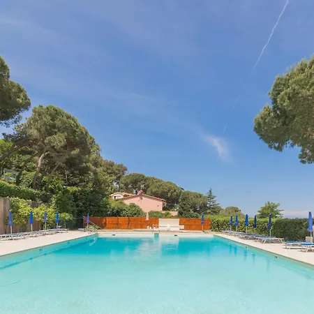 Napoleon By Helloelba Apartmanhotel Procchio