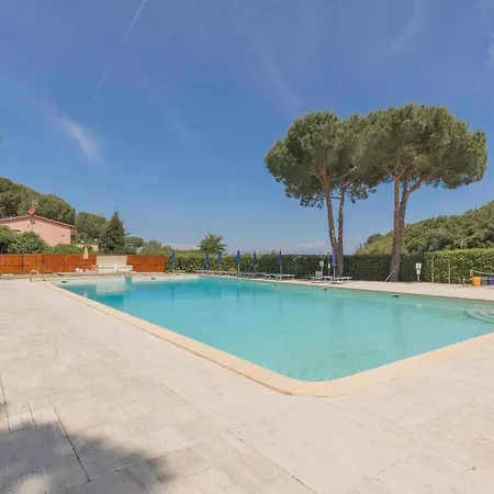 Napoleon - Helloelba Aparthotel