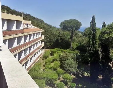 Napoleon - Helloelba Aparthotel 3*