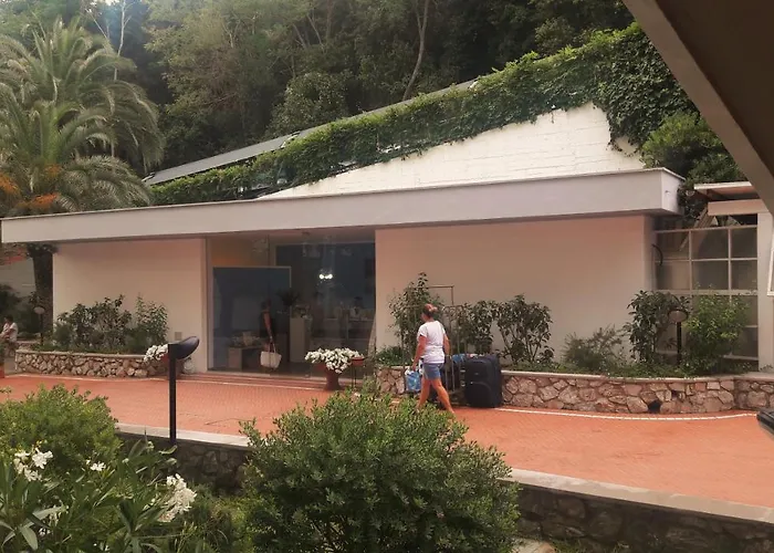 Napoleon - Helloelba Aparthotel 3*