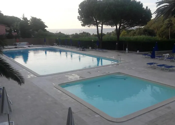 Napoleon - Helloelba Aparthotel